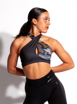 864 Camo Crop